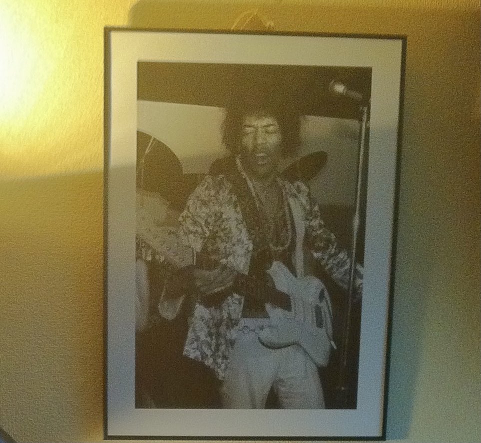 #NowPlaying🎸

The Jimi Hendrix Experience - Smash Hits (1969) 

#Compilationalbum