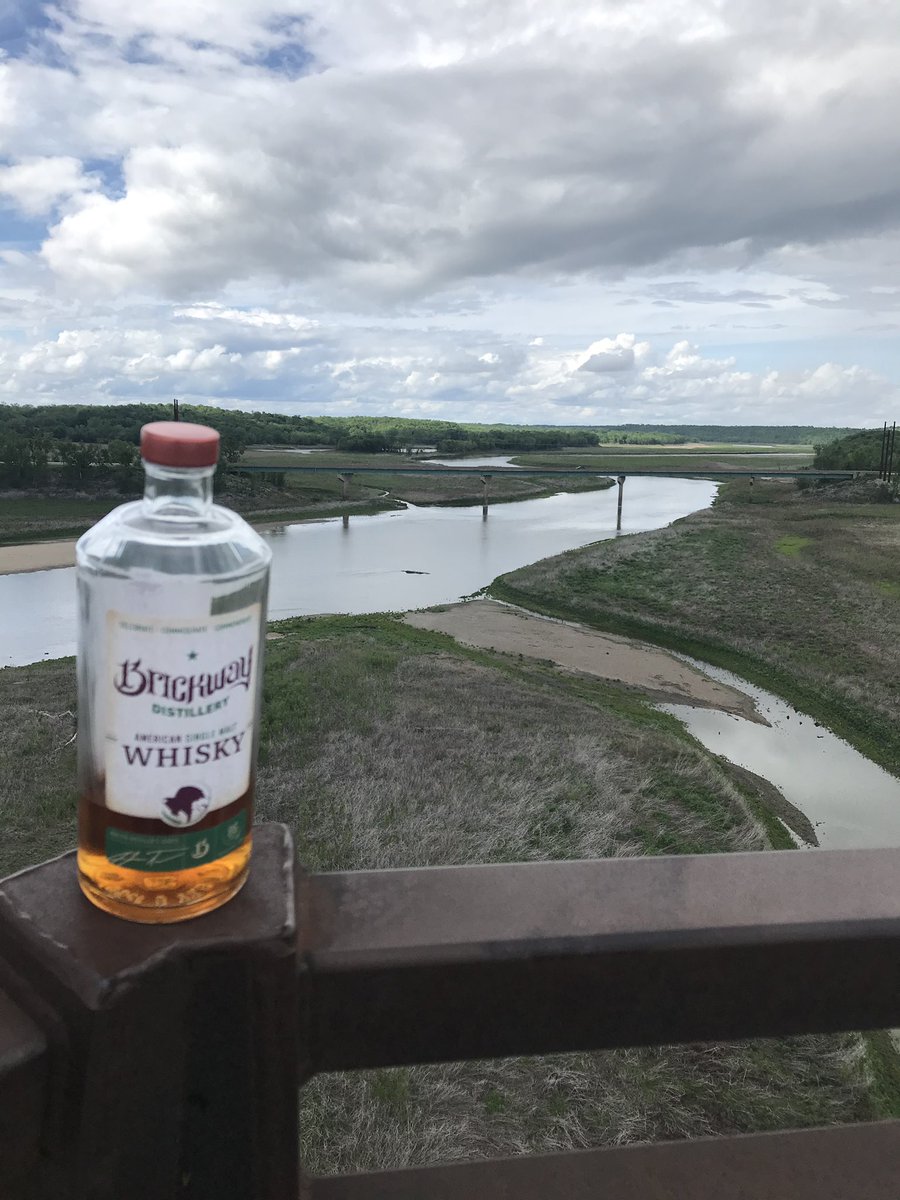 DrinkBrickway's tweet photo. Beer isn't the only thing that is great on a trail ride! 🥃
Happy Memorial Day! 🇺🇸
#celebrate #commiserate #commemorate #drinkbrickway https://t.co/njCxMDnslv