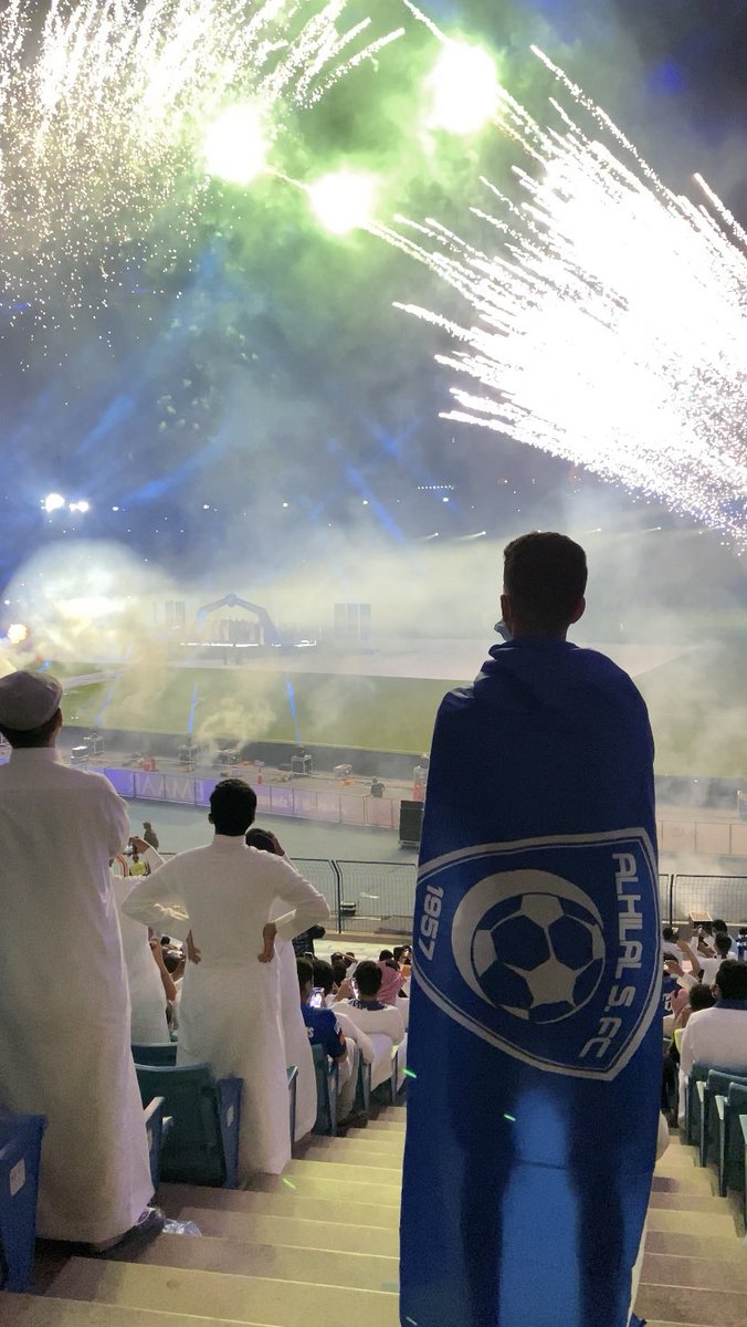 uxsewq's tweet photo. وفي حُب الهلال هام قلبي واكتفى 💙 .. https://t.co/Z90yIZYy0O