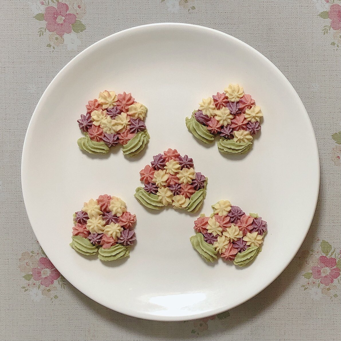 Izuyo No Twitter 絞り出しクッキーの 紫陽花 焼きました 紫陽花 絞り出しクッキー T Co 71w3d9hx Twitter