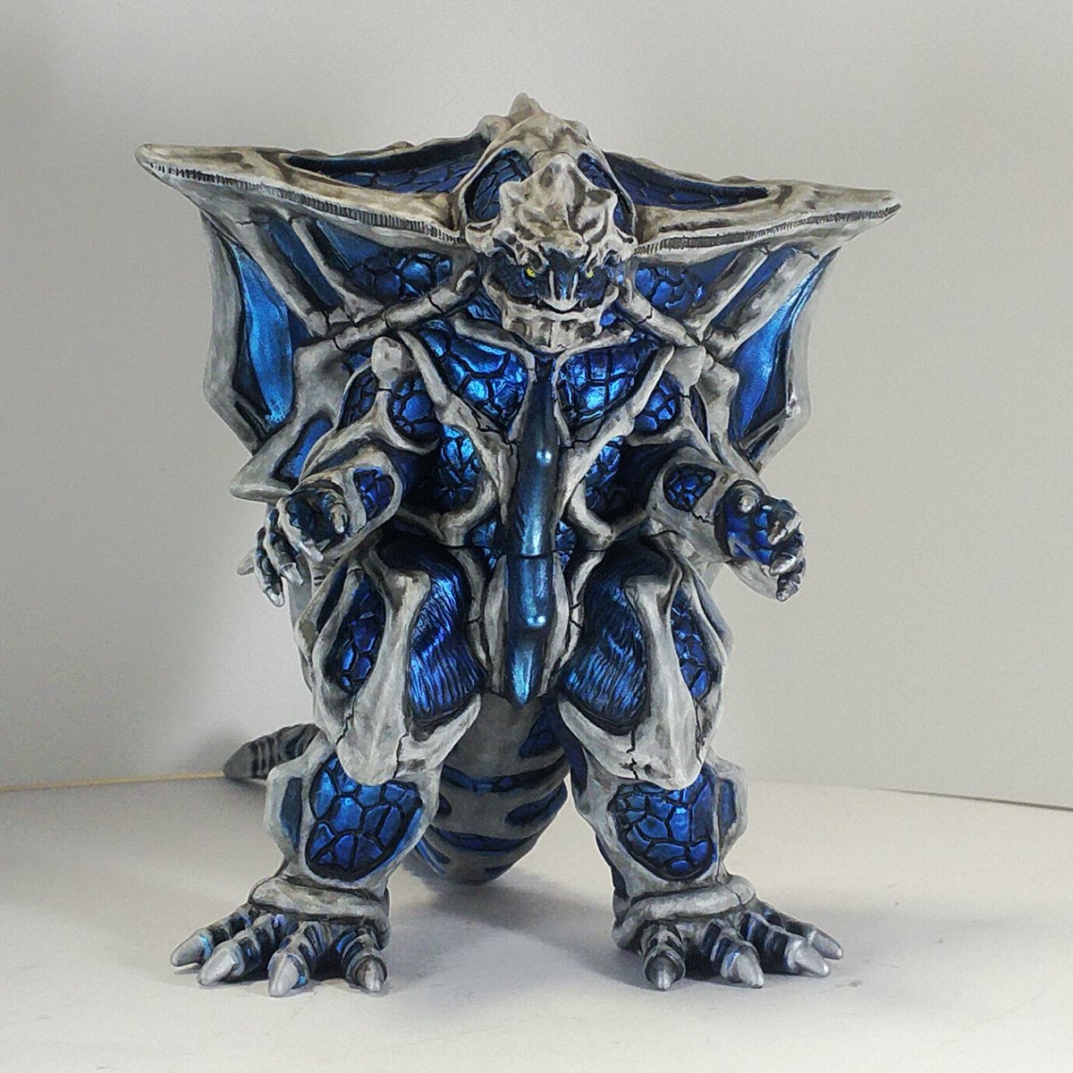 ウルトラ怪獣シリーズNo.141より宇宙有翼骨獣ゲランダのソフビを