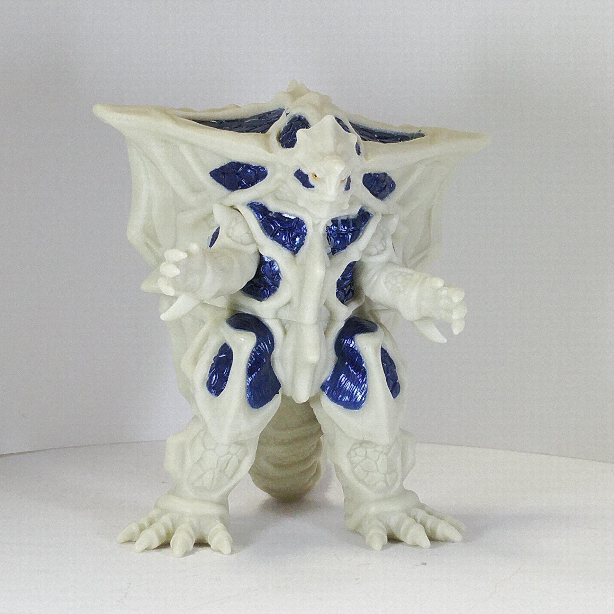 シャーク尊ウルトラ怪獣ソフビ　ゲドラゴ雌　リペイント完成品 シャーク尊様専用ウルトラ怪獣ソフビ ゲドラゴ雌 リペイント完成