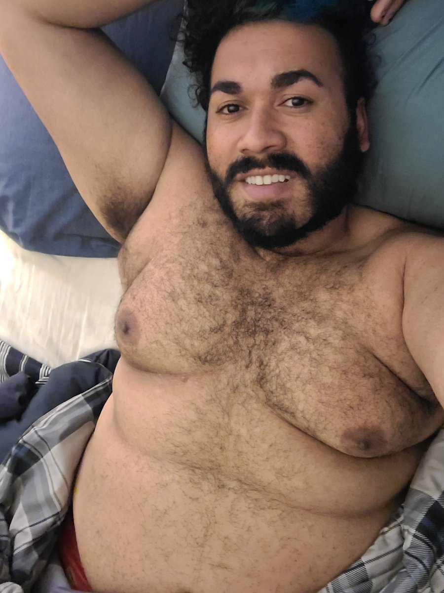 ChipotleChub's tweet photo. Breakfast in bed. Because I'm the whole damn meal! Who's hungry? #teddybear #scruff #bigboysdoitbetter  #bodypositivity #grommr #bigboytwitter #thinkingofpizza #andfries #bodybydollarmenu #gaybear #hairygays https://t.co/bVGxNRznpb