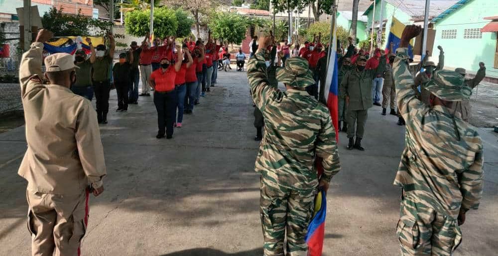 ManuelGBernalM's tweet photo. 🗣️ Cumpliendo los protocolos establecidos ante el COVID-19; la @Milicia_B1 junto a la comuna llevan a cabo reuniones patrióticas, consolidando 51 Unidades Populares de Defensa Integral, incrementando nuestro pie de lucha.

#LiberenALosPatriotas https://t.co/MkamCSuqcM
