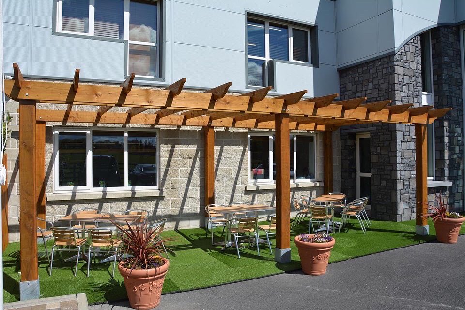 EasyfixSafety's tweet photo. Our Astro Tile is a multi-purpose synthetic grass tile that is square in shape &amp; is suitable for DIY installation🌱

Perfect for:
🍽Outdoor Dining Areas
🌸Back Gardens
🪴Patios
🏋️Home &amp; Commercial Gyms
🤸Playrooms 
✅And more

For more info
💻https://t.co/wdYSLkIyAy
☎️09096 43344 https://t.co/pYAdr77po4