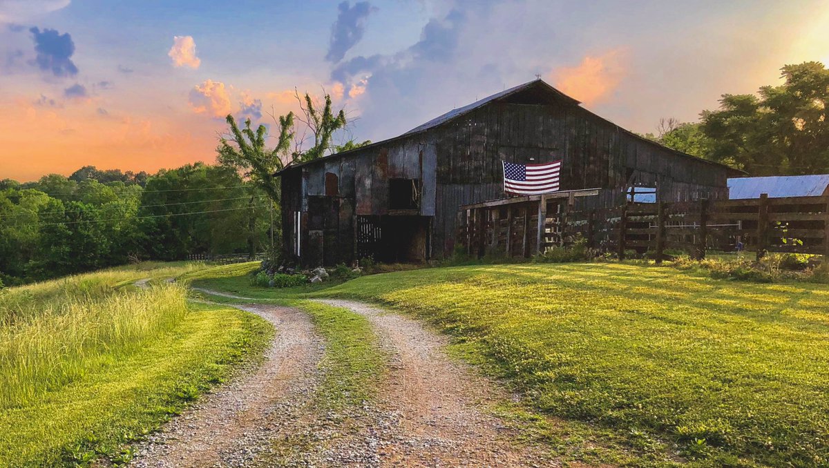 "Land of the Free, Home of the Brave."

On #MemorialDay, we honor and remember the men and women who gave the ultimate sacrifice to protect our land and freedom. 🇺🇸