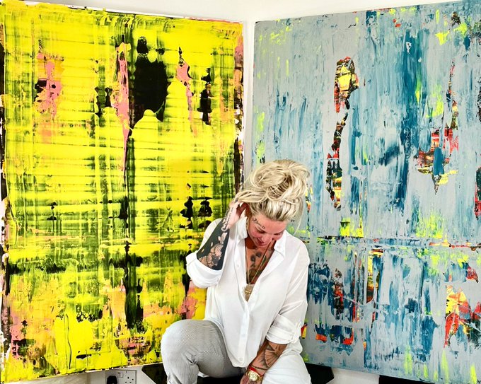 When I&rsquo;m not naked I paint art follow https://t.co/ilVxTp9O5C https://t.co/CYnLfZ37Oi<a href="/tag/nfts"class="tags"><span>#nfts</span></a><a href="/tag/nftcommunity"class="tags"><span>#nftcommunity</span></a>