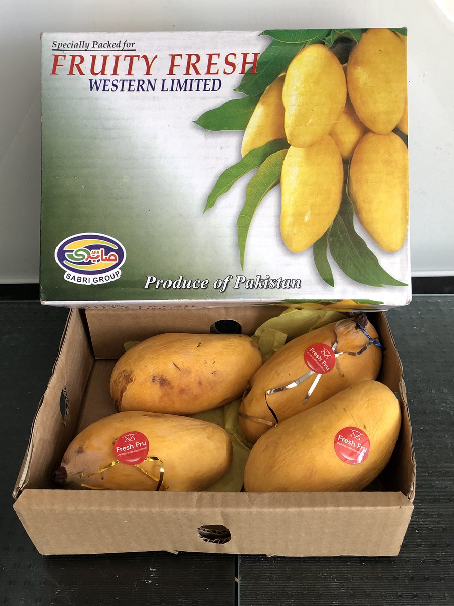 lesliebunder's tweet photo. It’s that most wonderful time of the year - the return of honey mangoes from Pakistan. This is my first box of the season.
Easy to peel, sweet and full of goodness, the honey mango is my favourite mango.
Here’s to a great mango season this summer 😋😎
#honeymango
#pakistanmango https://t.co/Cr09pWC1B3