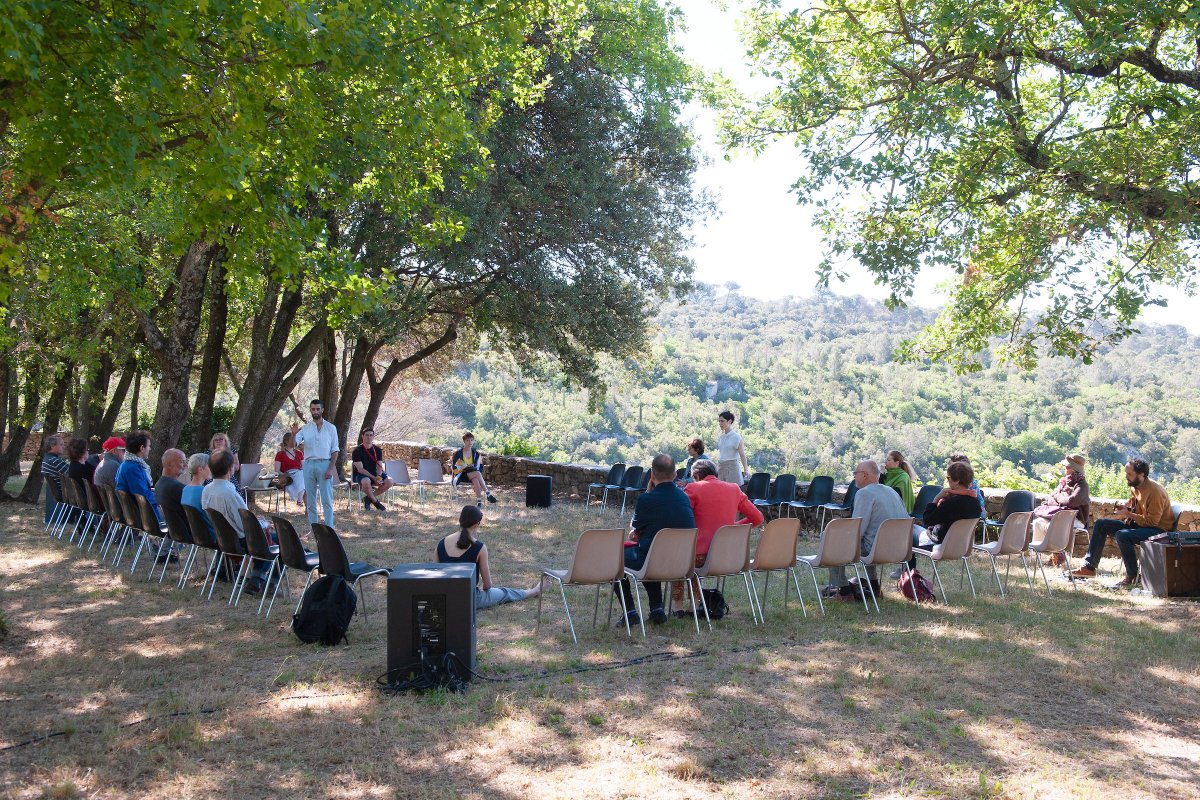 🎈FESTIVAL UZES DANSE 🎈
11-12-13 &amp; 17-18-19 juin 2021

Cette année, le festival prend ses quartiers sur 4 sites différents :
-Le Jardin de l'Évêché
-L'Ombrière, Pays d'Uzès
-Le Parc du Duché
-Cinéma Uzes Le Capitole
4 lieux pour 4 ambiances à Uzès🤩

Ça commence dans 11 jours!