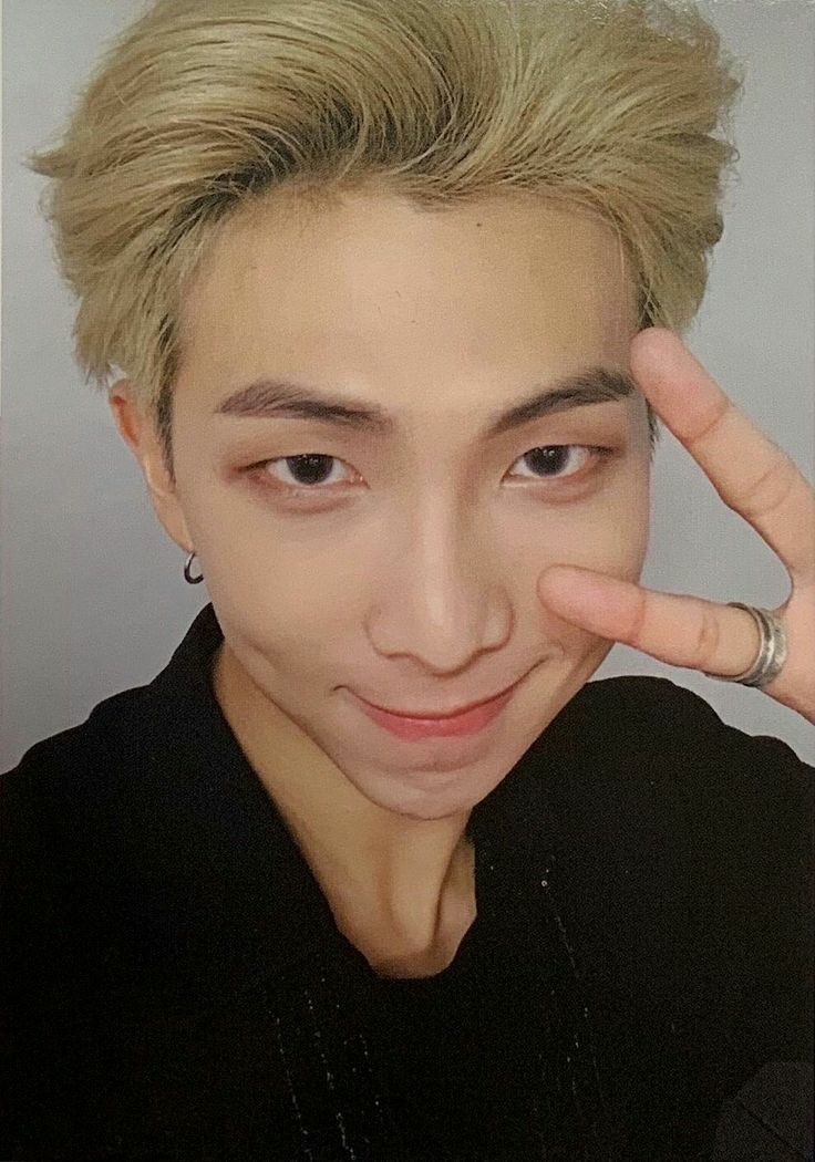 Dsunsetlover's tweet photo. ~~ I know I love you 
In this world of zero, I know you’re my 1 &amp; only❤️~~
'Namjoon is the sarangh to my soul'

#ARSD #ARMYSelcaDay @BTS_twt

Drop urs &amp; let's hype eo!

Feeling cute, might delete later!💀 https://t.co/g1oFu40iZL