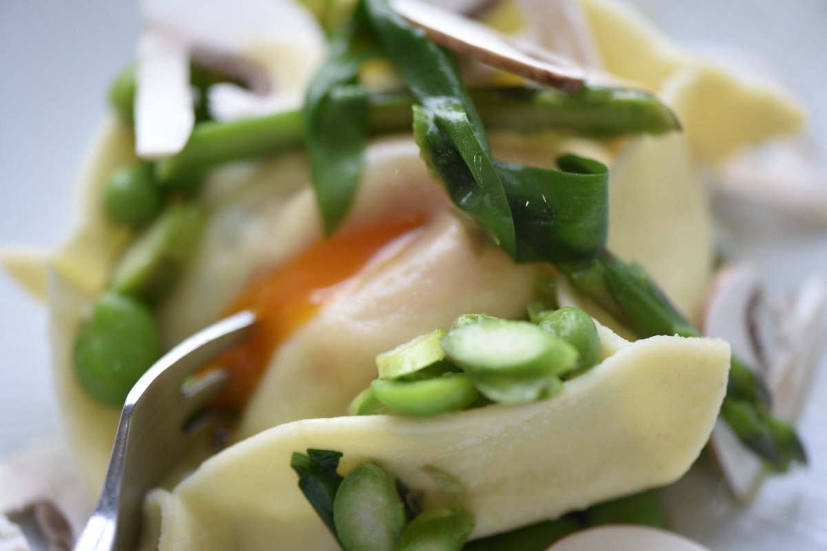 Thanks to all who watched my demo today <a href="/gbfoodfestival/">GreatBritishFoodFest</a> <a href="/harewoodhouse/">Harewood House Trust</a> for those of you that didn’t make it here’s the finished dish. 
You can download the recipe from my website. Thanks <a href="/stephaniejmoon/">Steph Moon</a> for being a brilliant host and great to see <a href="/Chefjono2/">Chef jono</a> at the festival 👨‍🍳❤️