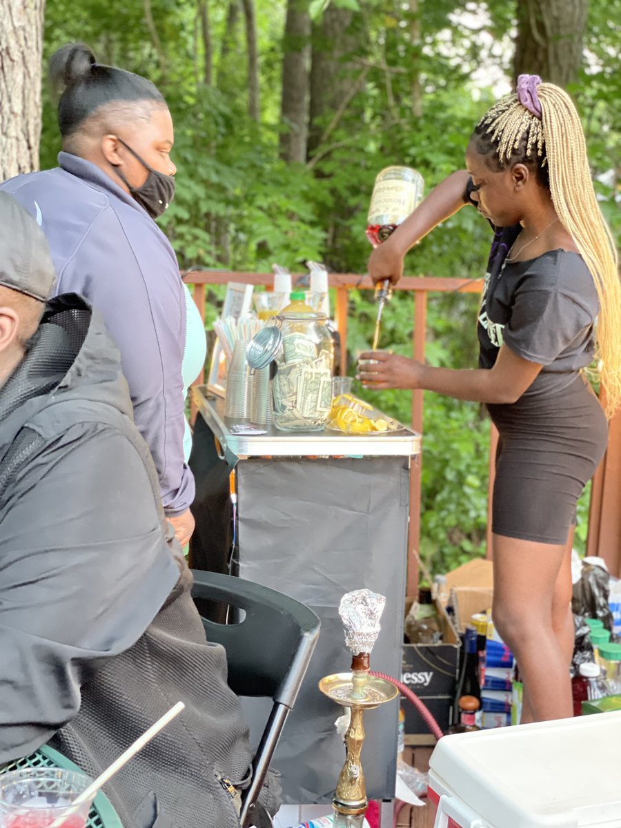 _SpeakingOnTINK's tweet photo. TINK DA MF BARTENDER ‼️ put some respect on my name😘 Book your girl you won’t regret it💕 a simple retweet could help!🤞🏾
IG:@tinkdabartender @_tinkbabyy
#mobilebartendingservice #mobilebartender #atlbartender #bartender #bartenderlife #bookme #GETDRUNKWITHTINK🤩 #drinksbytink https://t.co/rfr9YNrf8k