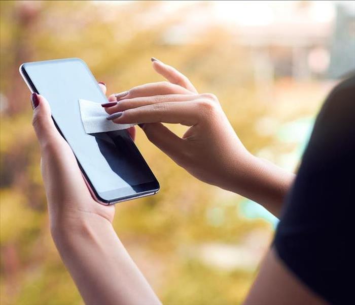 servpronwc's tweet image. We all know about personal hygiene. But the COVID-19 pandemic put the spotlight on another equally important practice: phone hygiene. Read our blog to learn how to keep your devices germ-free. 
ow.ly/K1pw50EQne2