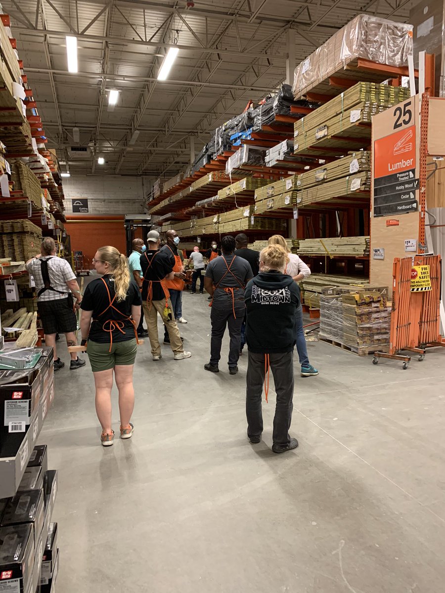 ASM Jerry walking safety with Team 3021 for the opening meeting! Time to raise the standards with Safety!