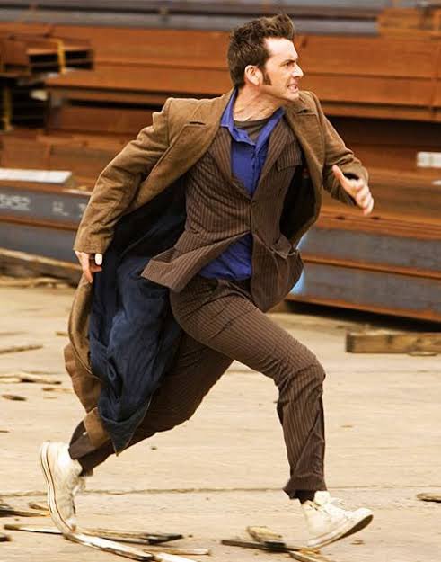 здоровое тело. магомед муртазаалиев большой побег. дэвид теннант бежит. десятый доктор торчвуд. 10 сбегать.