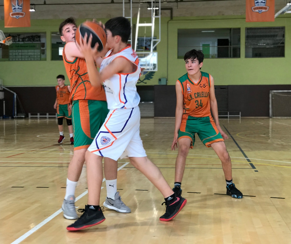 🔝 Primers i primeres: imbatuts i imbatudes! Excel·lent temporada dels sots 21 del #CBCalella

📝 La crònica i les fotos del cap de setmana bit.ly/3i7ioa2

#BàsquetCAT #OrgullVerdiTaronja