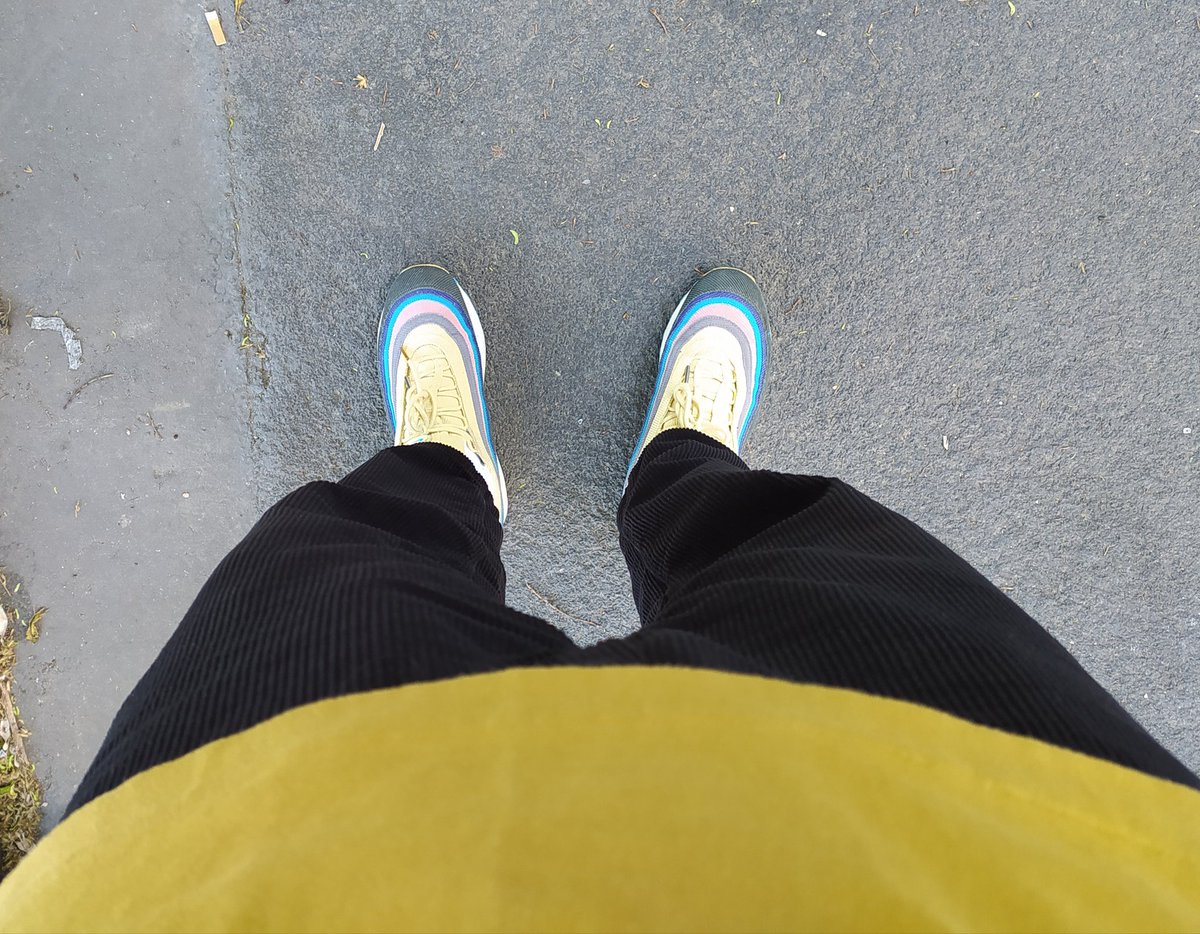 sneakerdaddy93's tweet photo. 🙋🏻‍♂️ https://t.co/4b4k0Ginmk