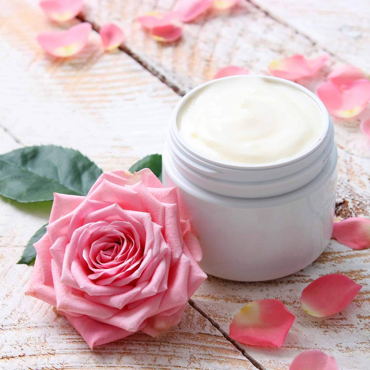 Are Acne Scars Haunting You? Repair Acne Scarring with Hemp! sugarandkush.com/blogs/cbd-oil-… Read all the 5 Star Sugar and Kush CBD Reviews! #SugarandKush #CBD #CBDEdibles