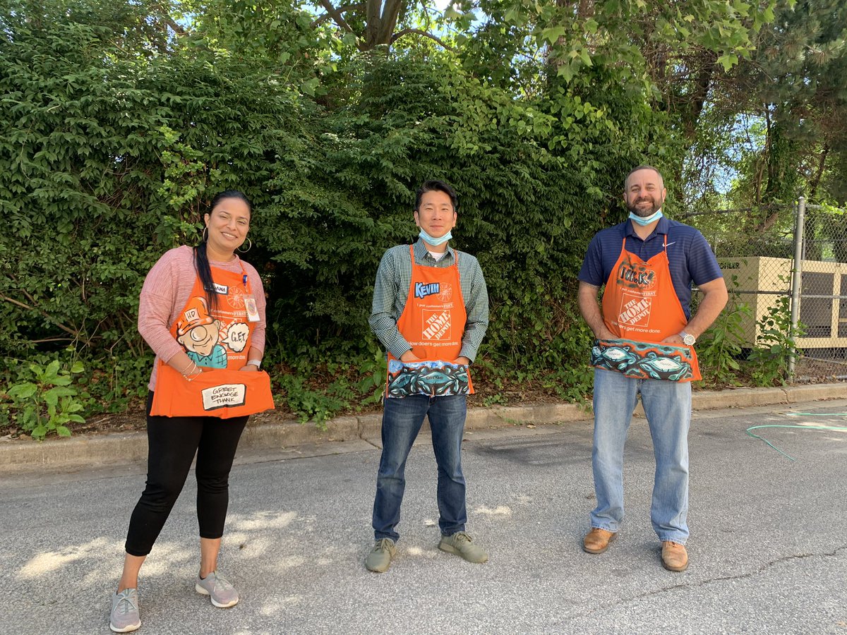 Unfortunately no 🍔🌭 but we got da food truck in the HD........ Happy Memorial Day  <a href="/NicksTeam2557/">Nick Spyridakos Jr</a> <a href="/SusanaMasm2557/">Susana Deonauth</a> <a href="/mtflana/">Mark Flanagan</a> <a href="/JasonCGerman1/">Jason_C_German</a> <a href="/AndrewOlumoyaHD/">Andrew Olumoya Jr.</a> <a href="/BrianConwayTHD/">Brian Conway</a>