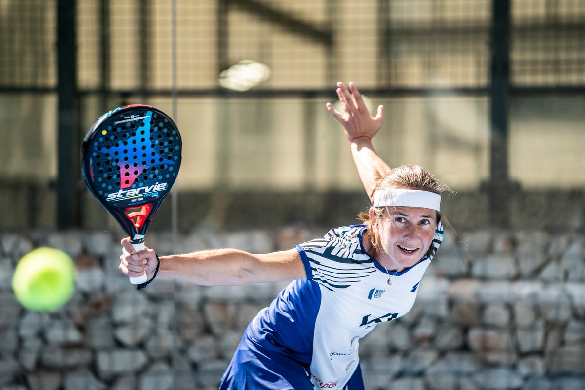 Powerful💥💥 
🤩 @navarrocarolina 

#madeinspain #padel #padeltime #paddle #pala #padelinsta #lovepadel #padeladdict #starvie #handmade #padelmania #sport #padelamateur