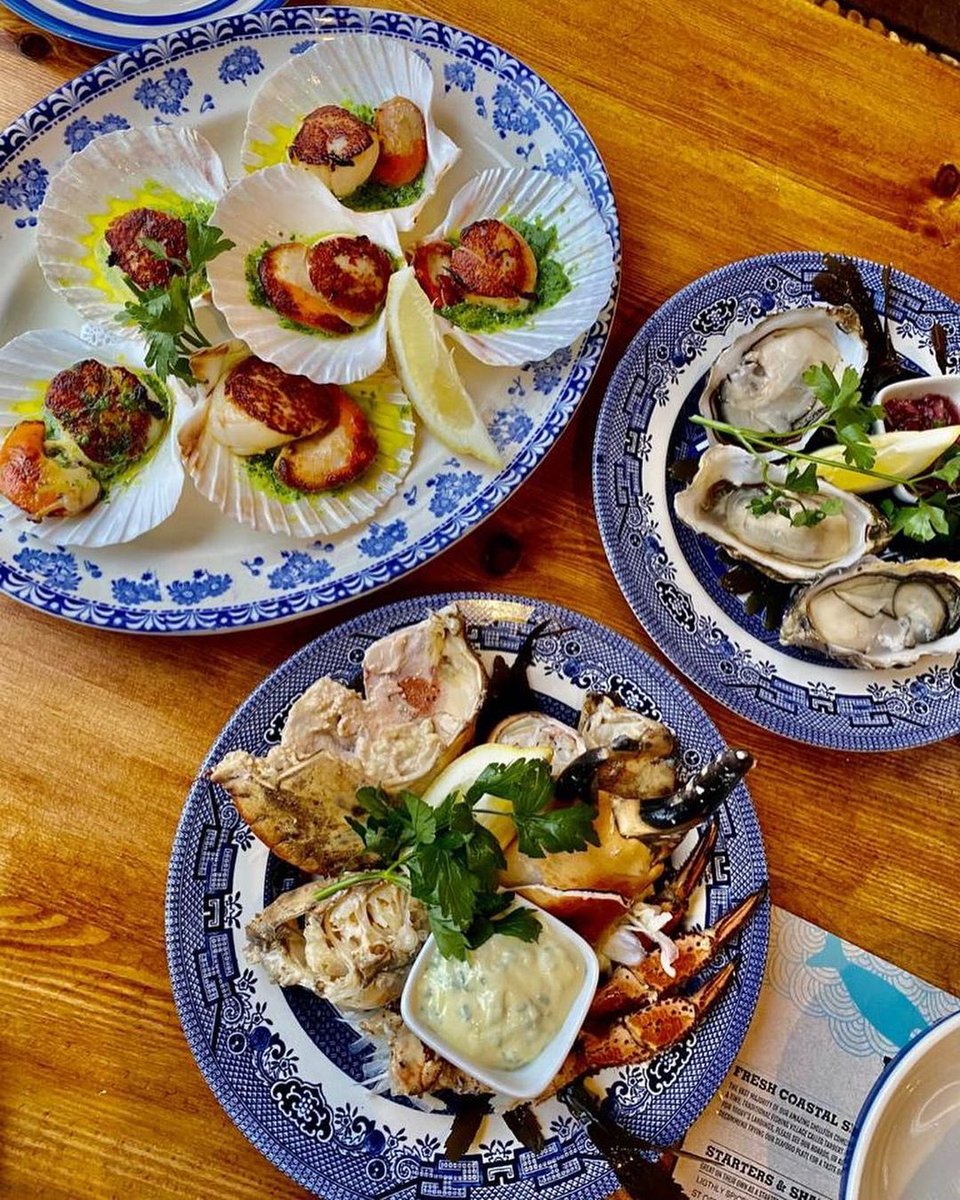 thescallopshell's tweet image. Cawston Bay scallops, whole cock crab and Porthilly oysters on this sunny bank holiday! 🍴🌞
📸: bristolfoodaholics
#shellfishlovers #thescallopshell #visitbath