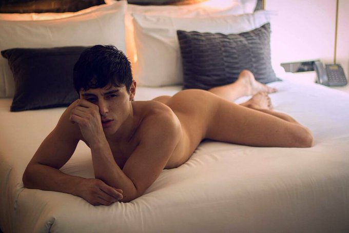 Good Afternoon, it feels like I&rsquo;ll  be just laying on bed today.  Thanks @iifnuud for this photo  #toohotoutside<a href="/tag/toohotoutside"class="tags"><span>#toohotoutside</span></a>