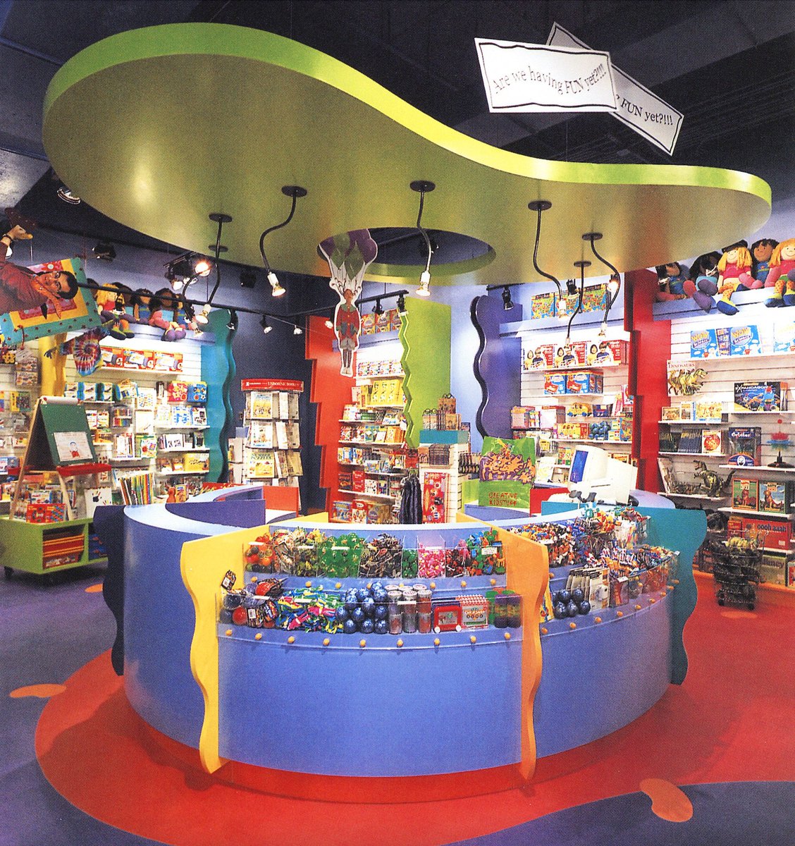 3CC0__'s tweet image. Creative Kidstuff store - Pittsburgh Intl. Airport (2001)
By: James Henke Design