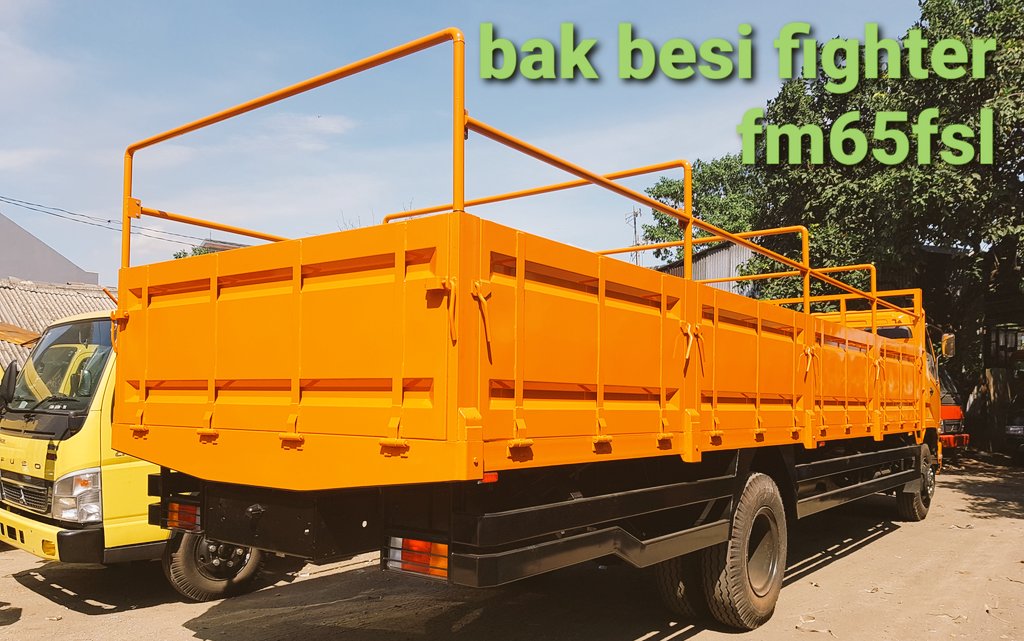 FajarKaroseri's tweet photo. Bak terbuka mitsubishi fighter fm65fsl.
#bak terbuka 9 pintu
#fighter 
#mitsubishi
#karoseri
#viral terbaru
#suyadi channel
#ktb
#odol
#mitsubishi mania
#fighter mania https://t.co/TuIRftJLXv
