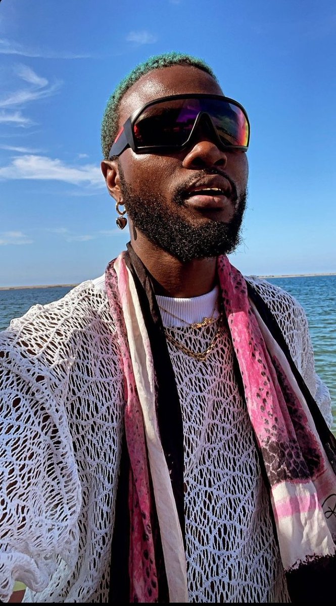 ILexiana's tweet photo. #MCM
The brain behind my favourite songs. The one and only Genius.......
@thisisWurlD My favourite Artiste for life. Love you always & forever Fave.
#ProudlyWurlDFam
#WurlDFan4Life
#WurlDFam
#WurlDWide
#DaddyBlue
#LabalabaGeng
#BlueGeng
#ButterflyGeng
#BembelembeGeng
π¦π¦π¦π¦π¦ https://t.co/qBbCj28FoW