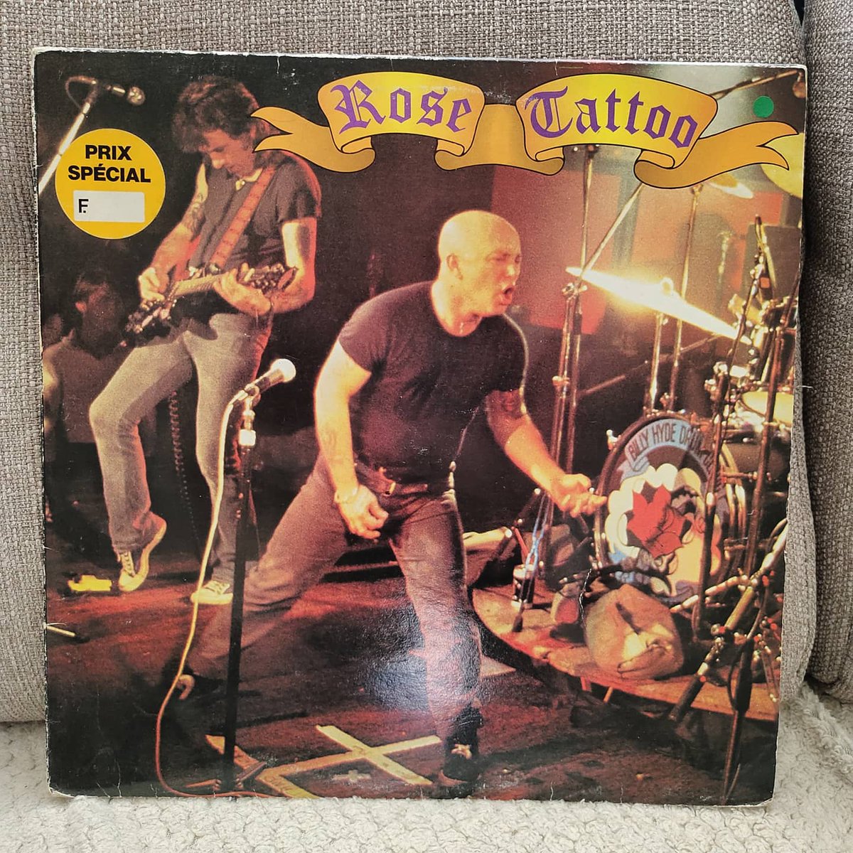 addict_slash's tweet photo. Found this 1978 Rose Tattoo LP (their first) include the song "Nice Boys" covered by @gunsnroses in the first EP "Live like a suicide" #rosetatto #GunsnRoses https://t.co/UrDn6HI8e7