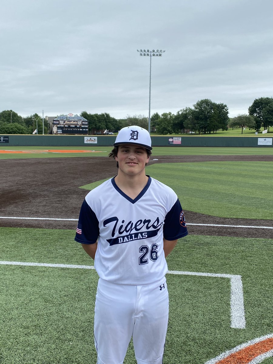 FiveToolTexas's tweet photo. F: @DTigerBaseball 17U L Hernandez 13, Dallas Tigers 17U Cienega/Beaven 3
PoG: @JacksonSchoolc1 1-3, 2B, 4 RBI, R
Pitcher: @BraedynRC 4 IP, 3K, 3H, ER
Notable: @Barker_charlie_ 1-3, 3B, 2 RBI, 2R https://t.co/o3dsTuLMZx