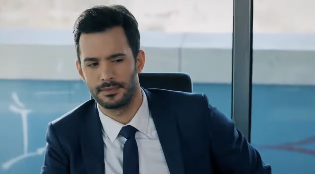 BSbursin's tweet photo. Ömer no quiere ver los bocetos por ética...y no le gusta lo de flacucha jajaja #TeAlquiloDivinity31M #amoeltabletone https://t.co/pByfsA3Igo