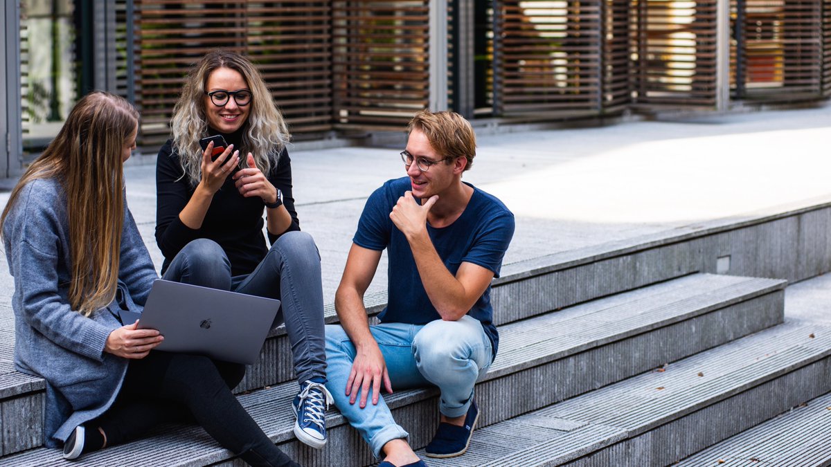 Erovet_eu's tweet photo. π #EROVET+ Services
The Erovet + #MobilityNetwork allows EROVET members to send students #abroad on #workplacement or recognized study mobilities π
For more information on the EROVET Mobility Charter and the Network π https://t.co/2EFco5lbJB https://t.co/RTcpiFIl9V