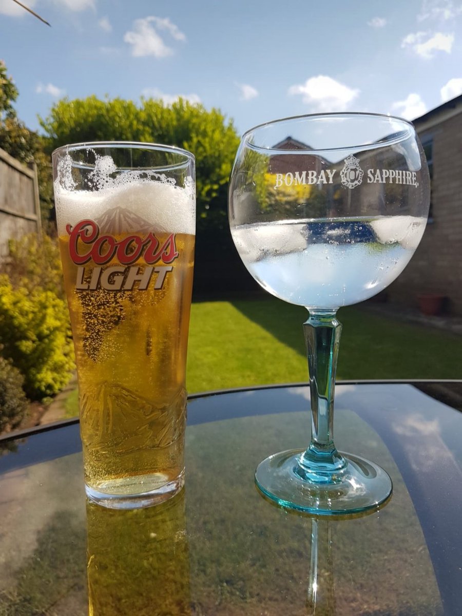 MPT_Enzo's tweet photo. Happy #BankHolidayMonday everyone! #BeerOClock๐บ @CoorsBeer #WorldsMostRefreshingBeer #CoorsFresh #Coors #CoorsLight #beergarden https://t.co/hJ1bcooALm