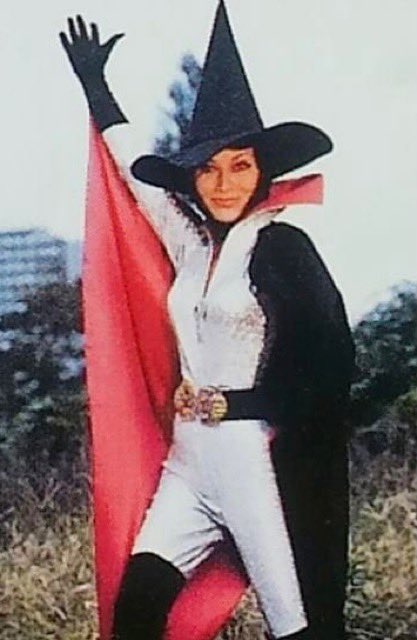 Higeg R Nagasawanao0105 Yamamotokohei23 アラフォー魔女のvs だいたいこういうことやね 魔女ベルバラ ヘドリアン女王 T Co Cvphv4k9xq Twitter