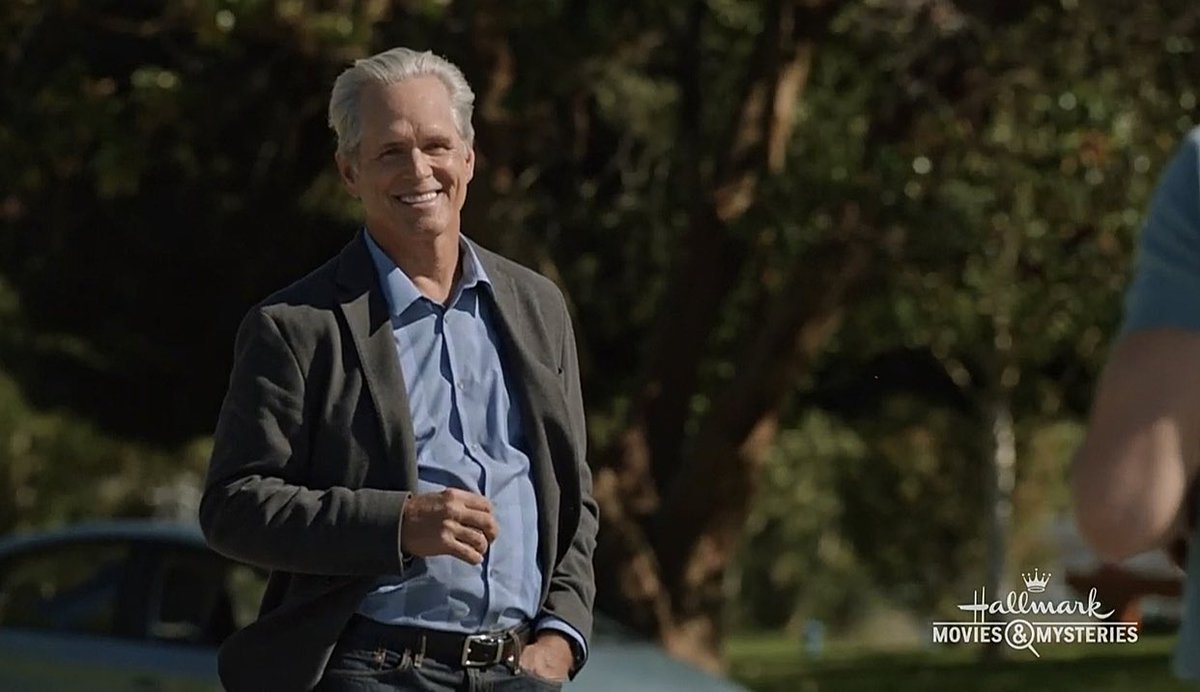 HallmarkBlissed's tweet image. 🎉Happy Birthday @TheRealGregoryH 🎉 #ChesapeakeShores #Chessies #POstsbles #SignedSealedDelivered So Handsome! 😏