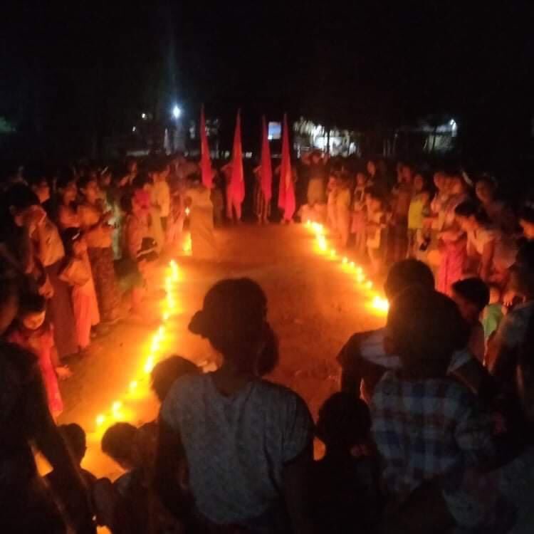 ppmmftjjk's tweet photo. A candlelight anti-military dictatorship night strike was staged in #RaungTawHtone Village, #Monywa Township tonight. #WhatsHappeningInMyanmar #May31Coup #MilkTeaAlliance https://t.co/33yYTxBbwl