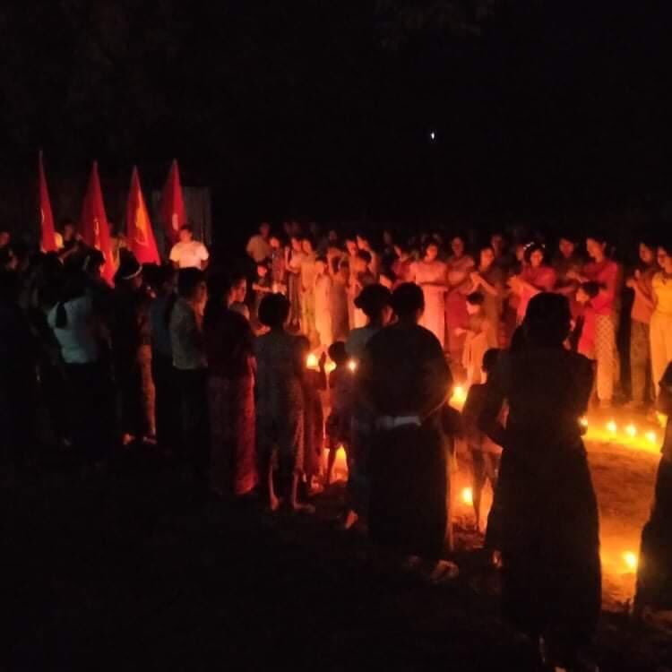 ppmmftjjk's tweet photo. A candlelight anti-military dictatorship night strike was staged in #RaungTawHtone Village, #Monywa Township tonight. #WhatsHappeningInMyanmar #May31Coup #MilkTeaAlliance https://t.co/33yYTxBbwl