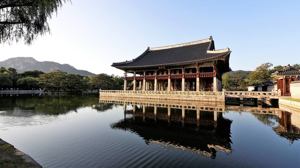 TravelJoe's tweet photo. We've found very cheap Oneworld Business Class flights from Europe to Seoul for travel until 2022.
In luxury BUSINESS CLASS from Europe to Seoul (South Korea) for only €1,606 (RT)

https://t.co/NI6YuAQ5J6 https://t.co/m3enHL9ktG