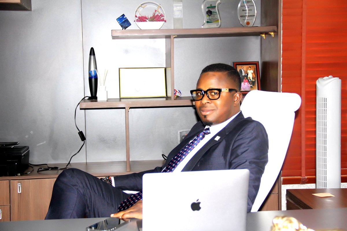 Leotetra's tweet photo. Meet the Young, Smart, Rich and Handsome CEO of Leotetra Healthcare Ltd. Don’t skip this post correct me if my statement is wrong…😉
#TheBestLeader2021 #Pharmaking #power #ceo https://t.co/GsAIysgGz8