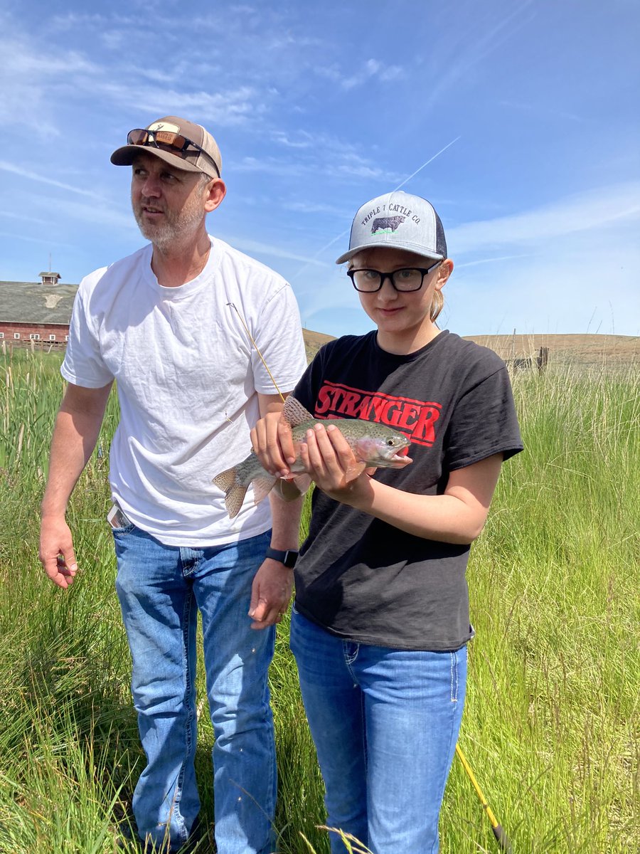 RobGalyen's tweet image. Had so much fun yesterday, we brought it home with us!

#IHateTicks
#BigFish #FirstSalmon