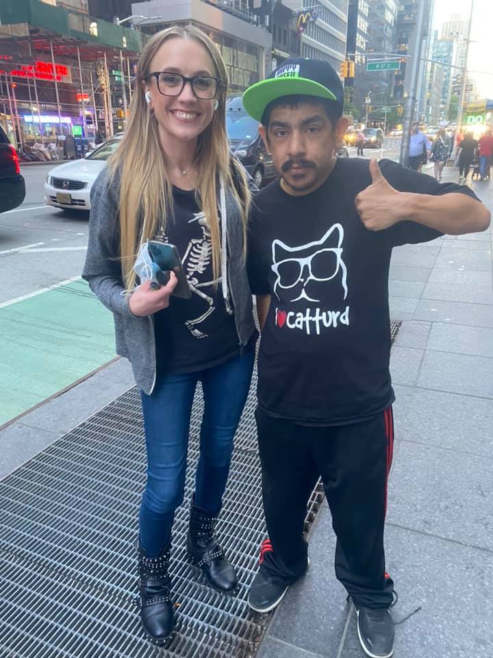 DasWonderGecko's tweet photo. Rocking the @catturd2 Shirt with @KatTimpf
#TheGregGutfeldShow #SincerelyKat #RedEye #FoxNewscontributor #FoxNewsSpecialists #libertarian #reporter #NationalReviewOnline
#TheKatTimpfShow #TyrusandTimpf #FoxNews #RusevDay #Comedian #Columnist #Catturd #Outnumbered https://t.co/CyHXGSyBzs