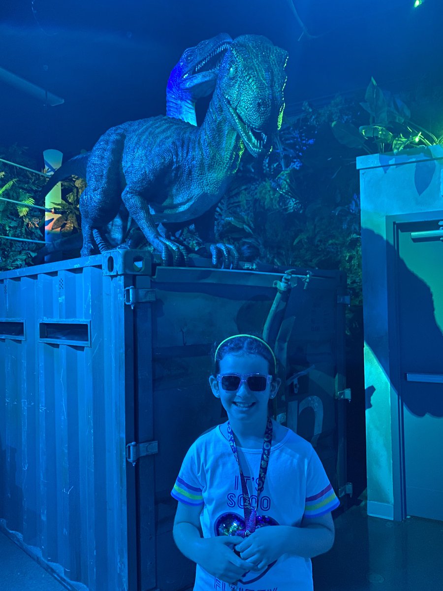 joshharbour's tweet photo. Making friends at the Jurassic World Tribute Store ⁦@UniversalORL⁩ - ready to ride The VelociCoaster! https://t.co/0YwfsdJSt0