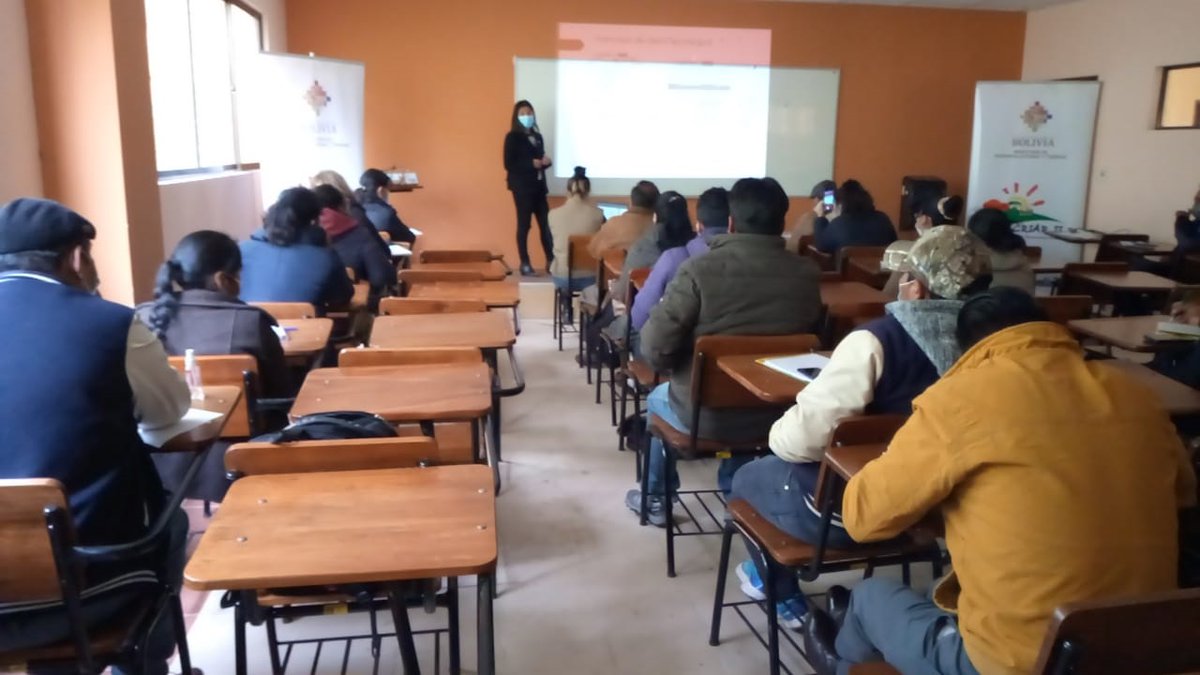Criar_II's tweet photo. La Unidad Operativa Regional La Paz del Programa #CRIARII, desarrolla un Taller de inducción a Asistentes Técnicos, con el fin de garantizar una efectiva capacitación en el manejo de tecnologías a productores agropecuarios y así mejorar su desempeño productivo. https://t.co/UQJwflAK19
