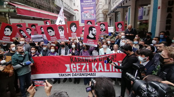 Taksim'de Gezi Direnişi anmasına polis engeli
bit.ly/3fzFZOH