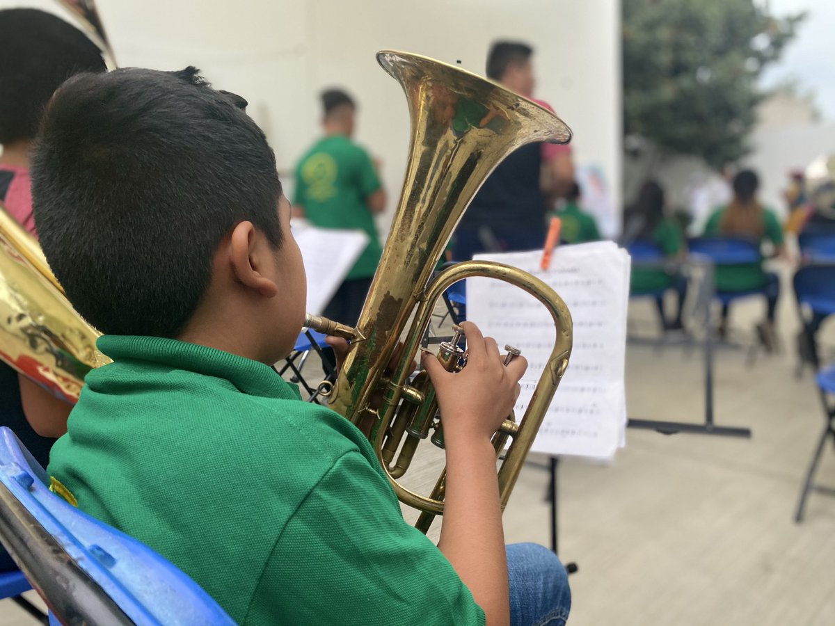 afodepoac's tweet photo. Muy grata visita recibimos de los talentosos niños y jóvenes de la Banda Infantil-juvenil de Santa Lucía del Camino, a quienes apoyaremos desde #AFODEPO para que su carrera sea más exitosa. https://t.co/SVTLwFCcdN