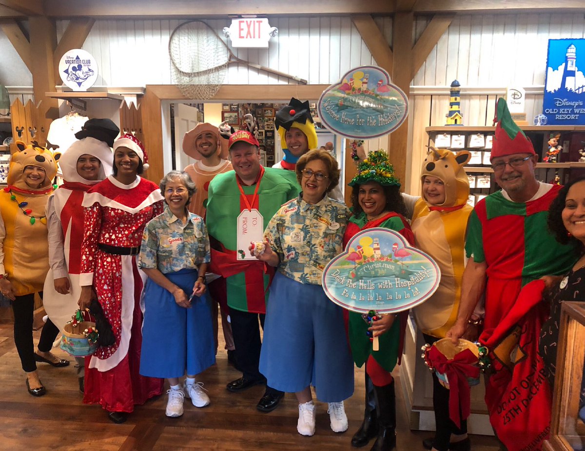 OKWNeighborhood's tweet photo. #DidYouKnow that on July 25 each year, #DisneysOldKeyWest Christmas Music, and the #DisneyCastMembers sing Christmas Carols as part of #ChristmasinJuly ?!#disneysokw #disneyworld #disney #distwitter #disneylife #keepdisneyinyourlife #dvcmembers #dvc #disneyworldresorts https://t.co/p06FKg0r6Z