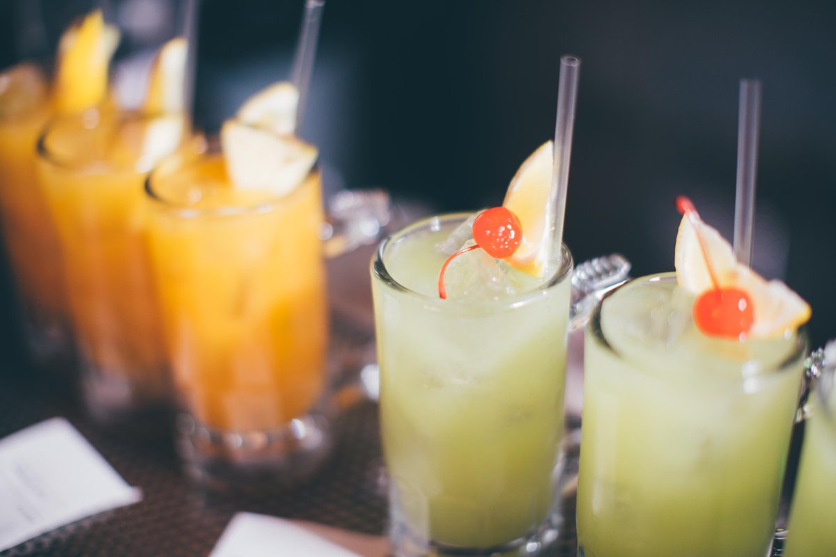 Nothing says bank holiday like another round of cocktails 🤩🍹