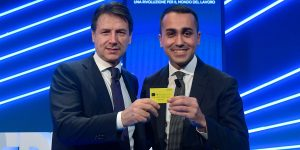 viaggrego's tweet photo. #RedditodiCittadinanza, vergogna senza fine: #assegno a 298 tra #evasi e #carcerati, danno da 2,5 milioni di euro https://t.co/cs2W9tV1tr https://t.co/Yhy8CbS6po