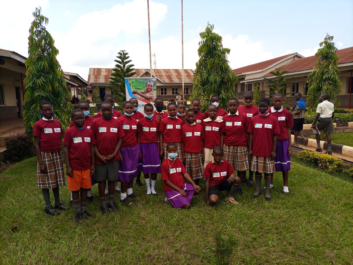 UzimaAri's tweet image. In a photo moment with the roadsafety champions from Getrude Academy primary school, Jinja. These young leaders will champion peer-led awareness and road safety advocacy at school, community and district levels. @ClaiminOurSpace #localactions.
